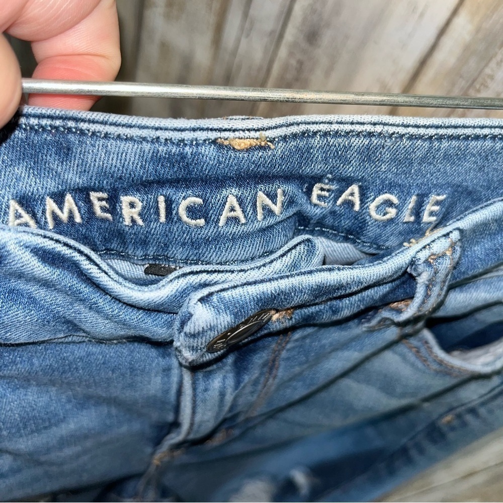 American Eagle Curvy High Rise Distressed Jegging Jeans Short - Picture 8 of 10